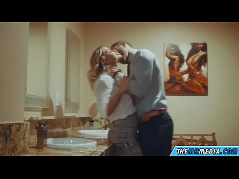 ❤️ Когато наедряла блондинка ви съблазни в обществена тоалетна ❤️ Просто порно в bg.sexuria-net.ru ❌